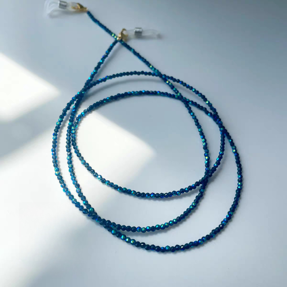 سلسلة نظارات مرصعة بالزركون ال - مراجعة Mask Chain Holder وسعره