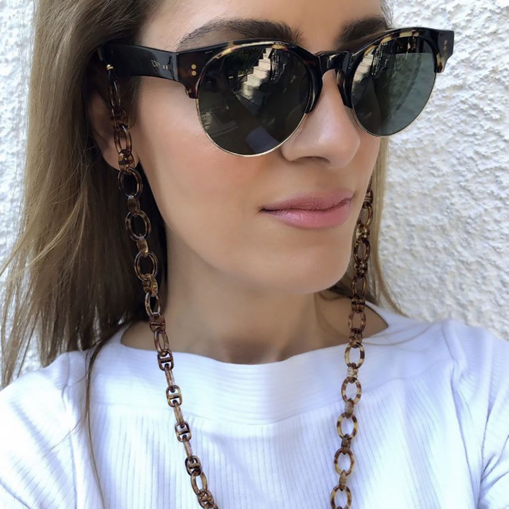 حبل تعليق قناع أكريليك فاخر وس - مراجعة Mask Chain Holder وسعره